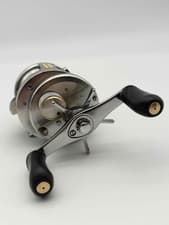 Shimano Calcutta Conquest MD Baitcasting Reel